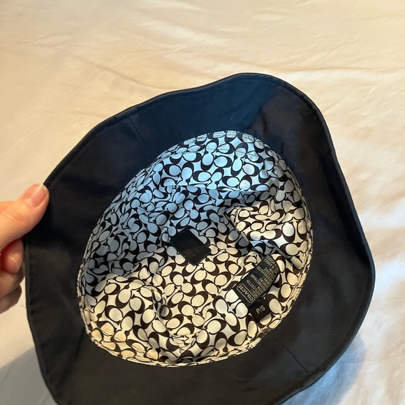 Vintage Coach, waterproof hat, black with white piping size small - Picture 2 of 4